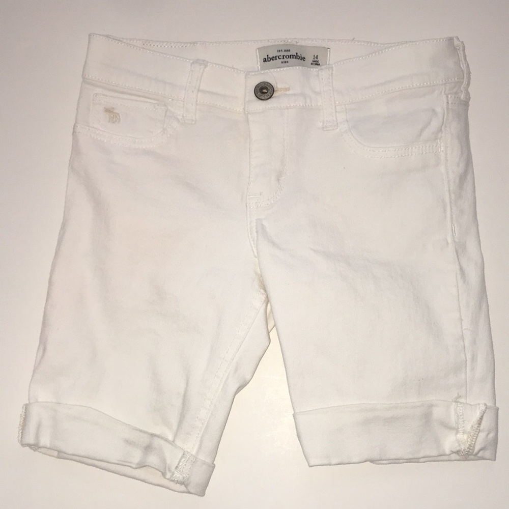 Abrocombie Kids Shorts have pink discoloration 14